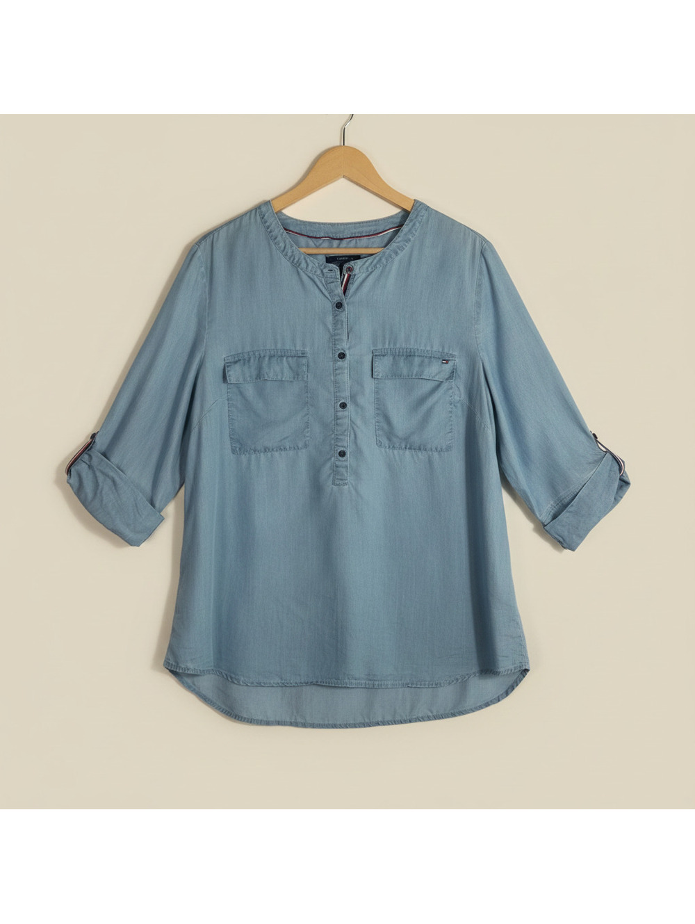 Tommy Hilfiger Women's XL Blue Preppy Denim Chambray Roll-Tab Sleeve Blouse Top